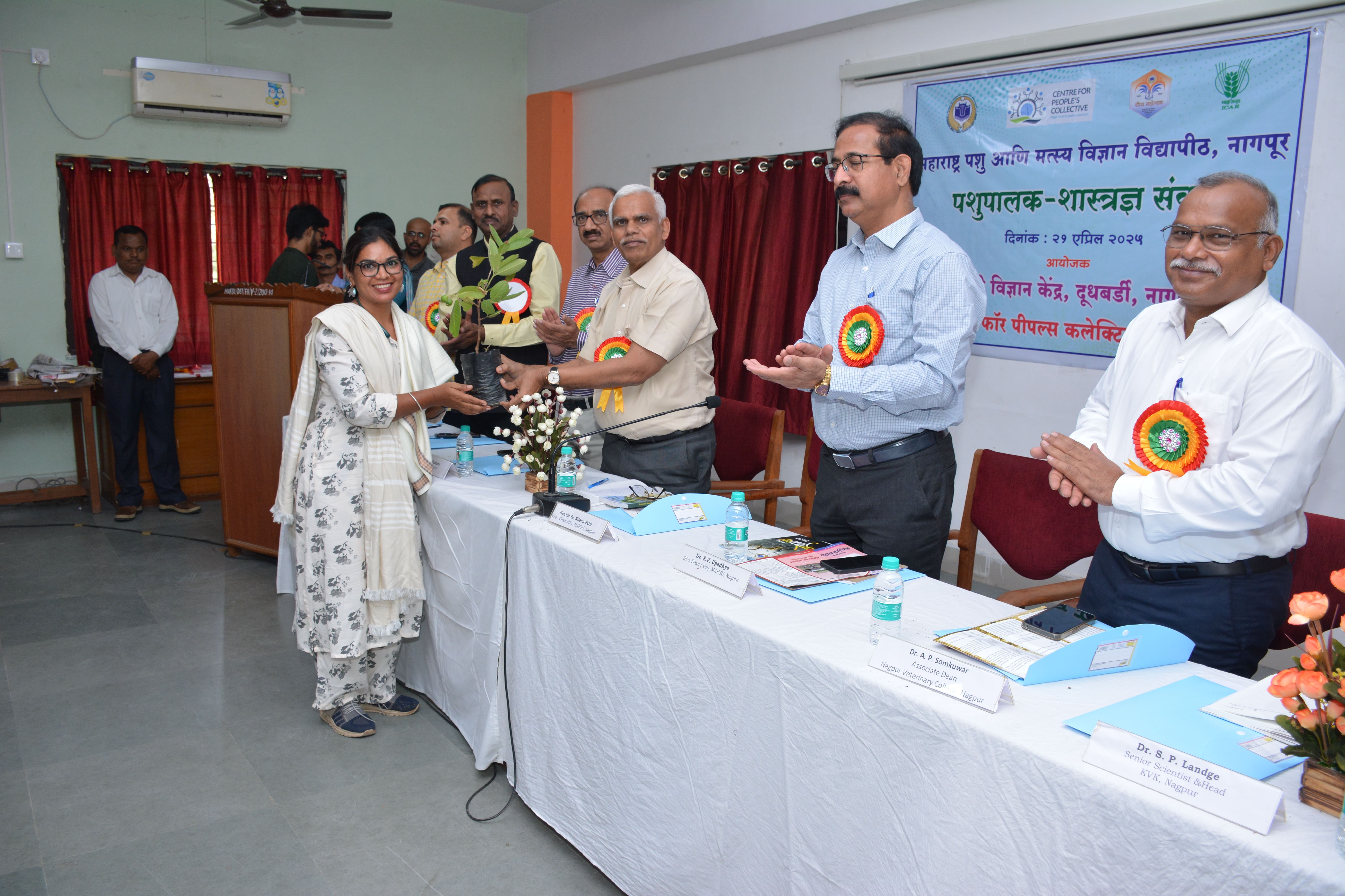 Farmers-Scientist Meet by KVK Nagpur (16).JPG